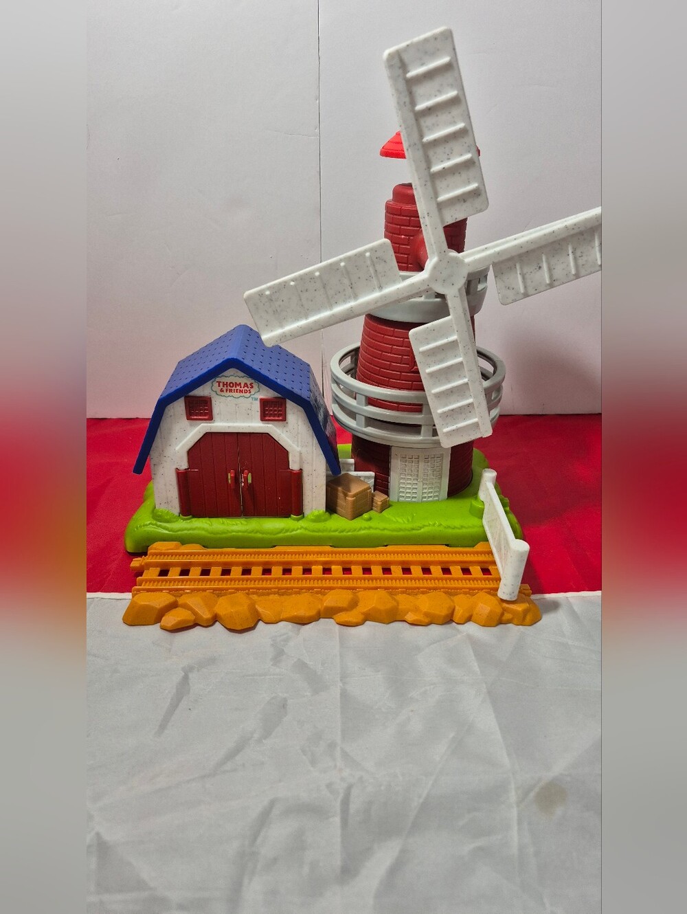 Thomas & Friends Windmill Set TrackMaster with Storage Shed. 2019. Excellent